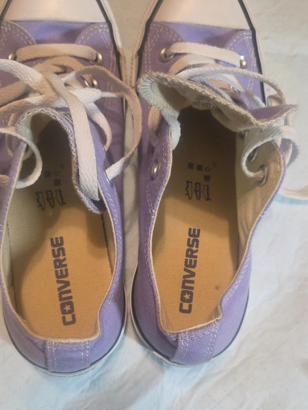 Converse Low-Top Sneakers in Lavender Purple
